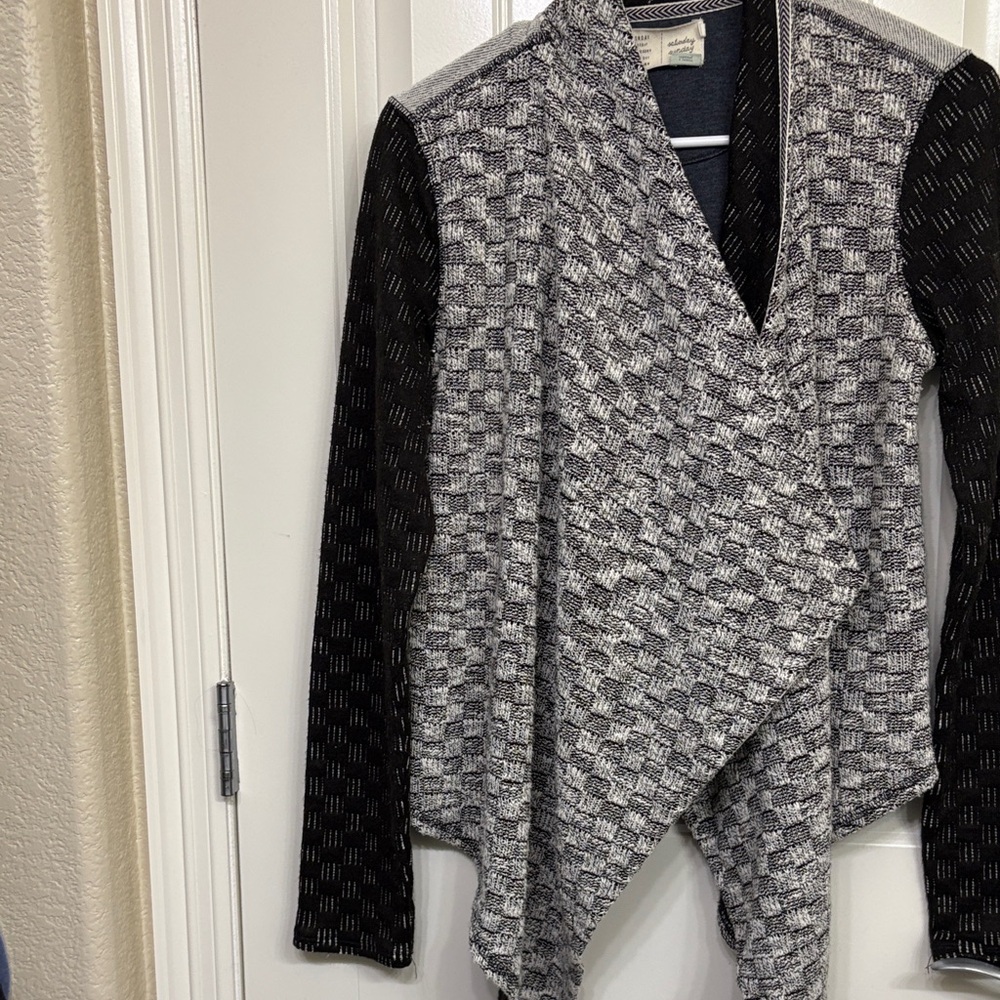 Anthropologie Saturday Sunday Black and Gray Patterned Open Front Cardigan - Picture 4 of 13